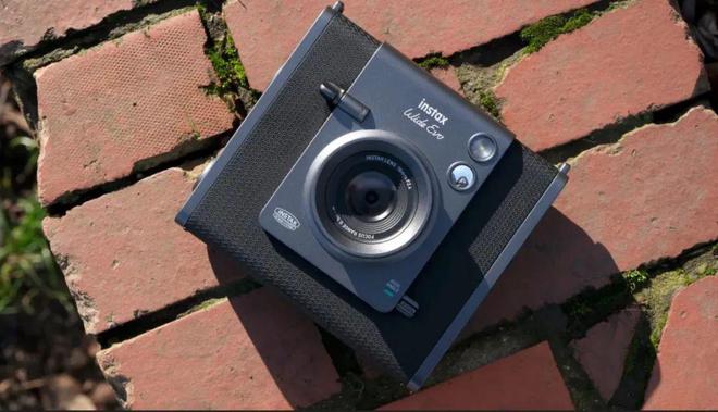 ：是迄今为止最好的Instax即时成像相机之一EVO视讯富士Instax Wide Evo(图2)